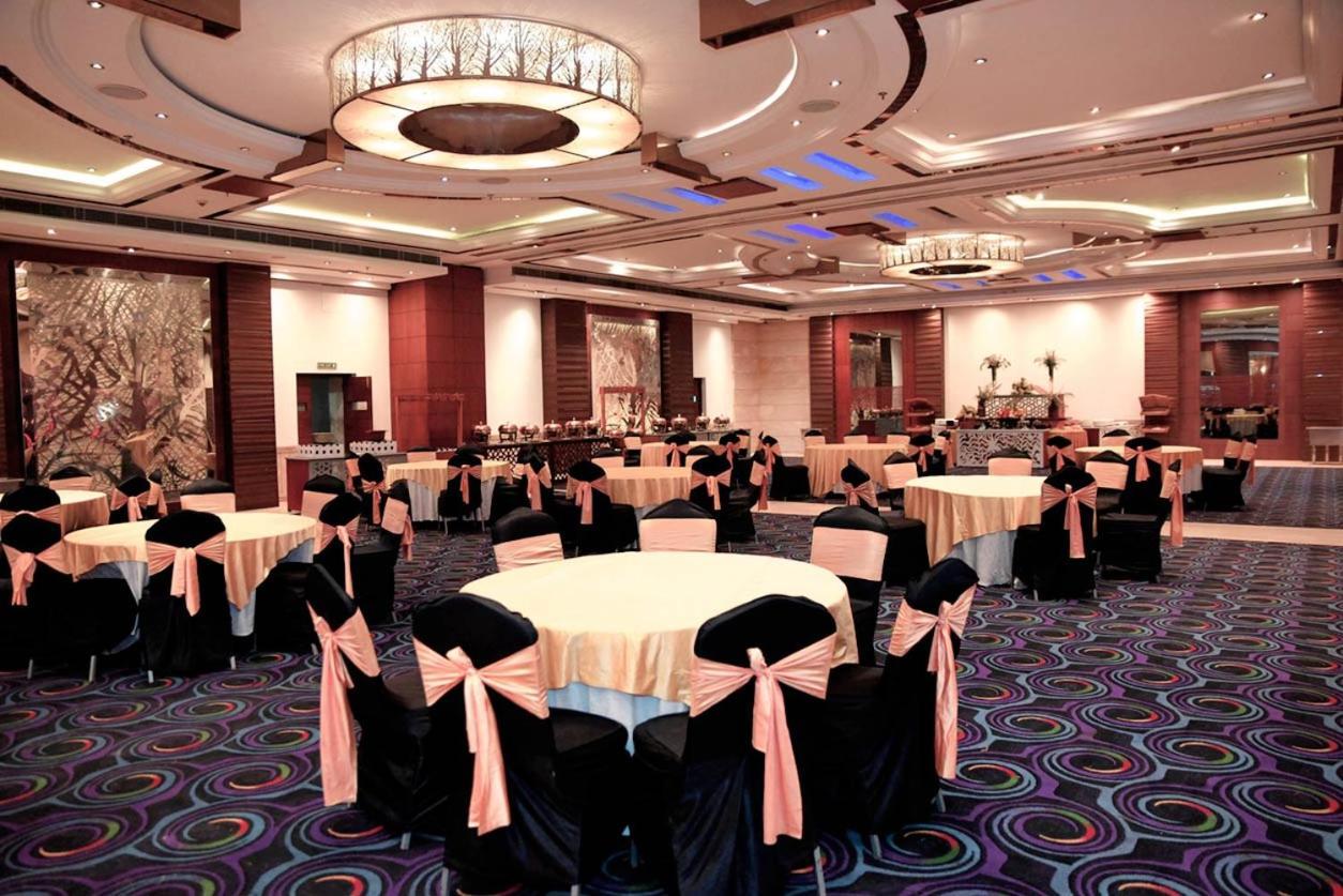 Club Florence Gurgaon Exterior photo