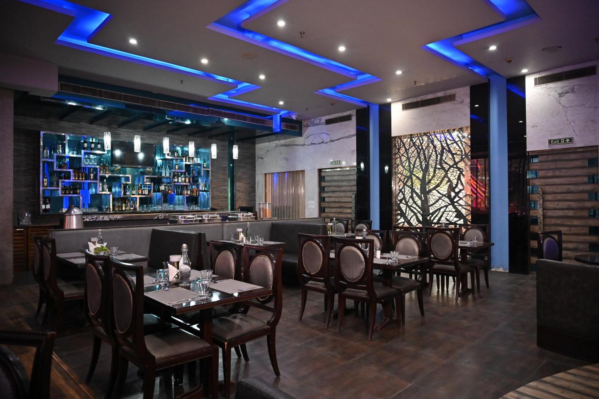 Club Florence Gurgaon Exterior photo